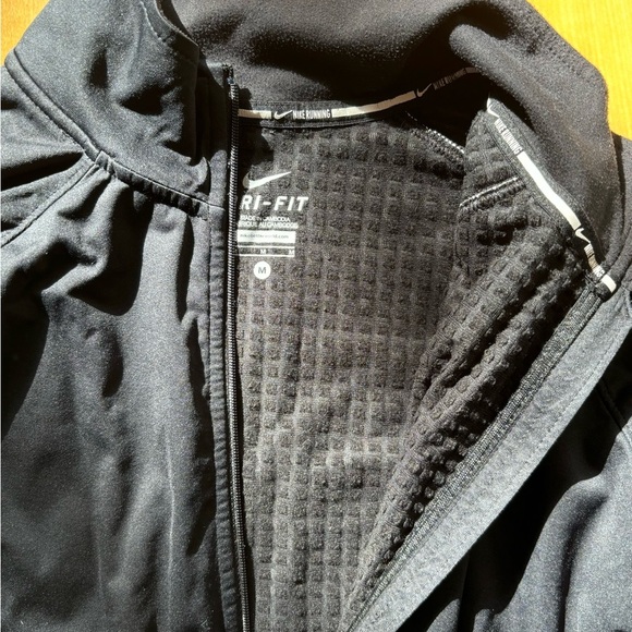 Nike DryFit Light Running Jacket - Picture 3 of 5
